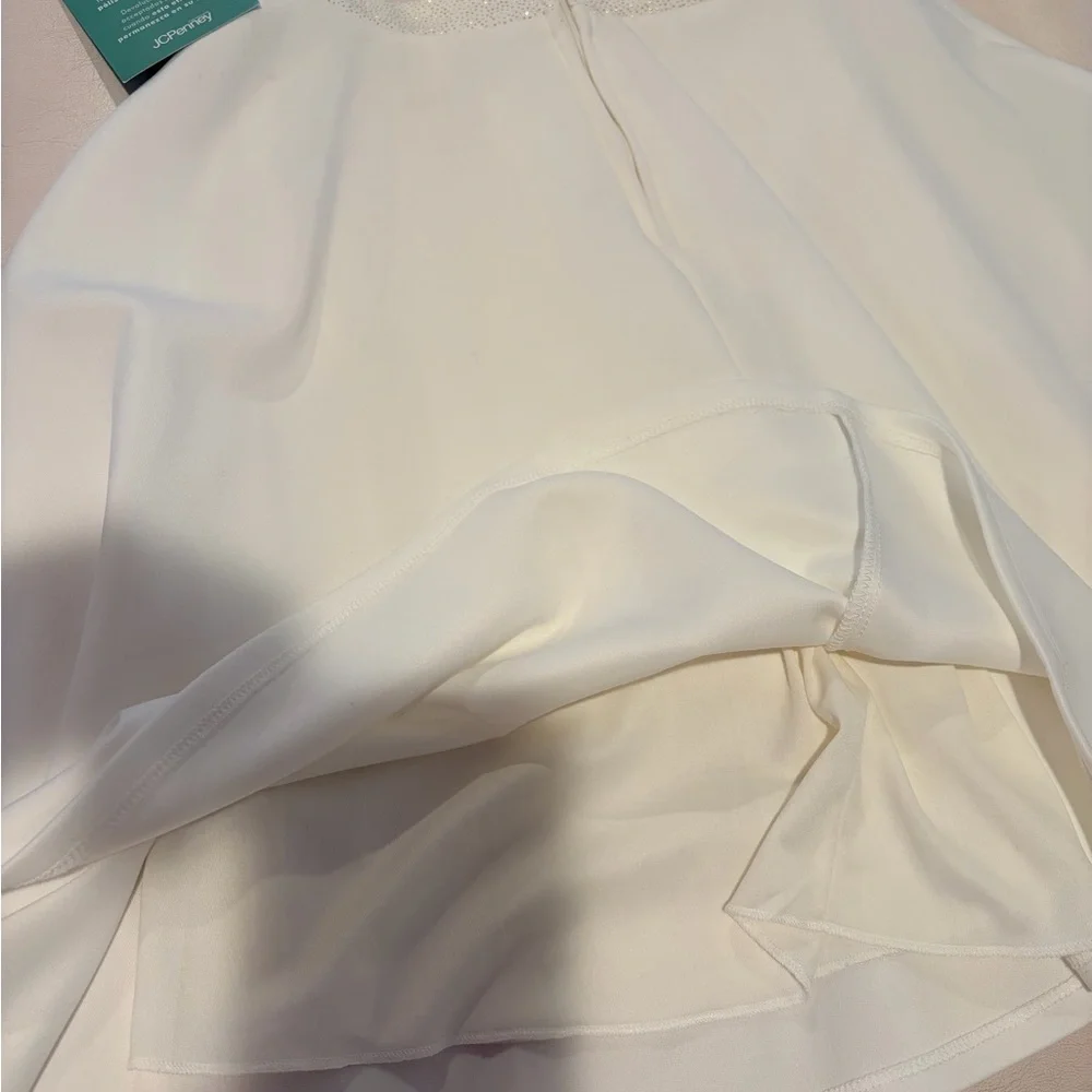 City Triangles White and Gold Dress - Picture 12 of 12